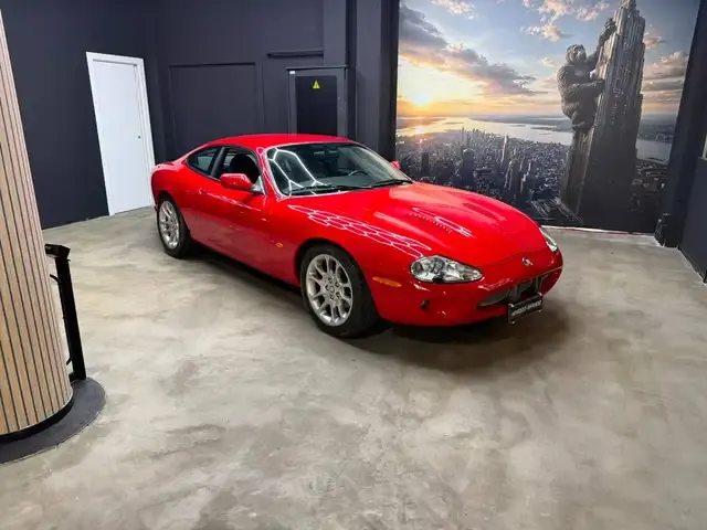 Jaguar XKR