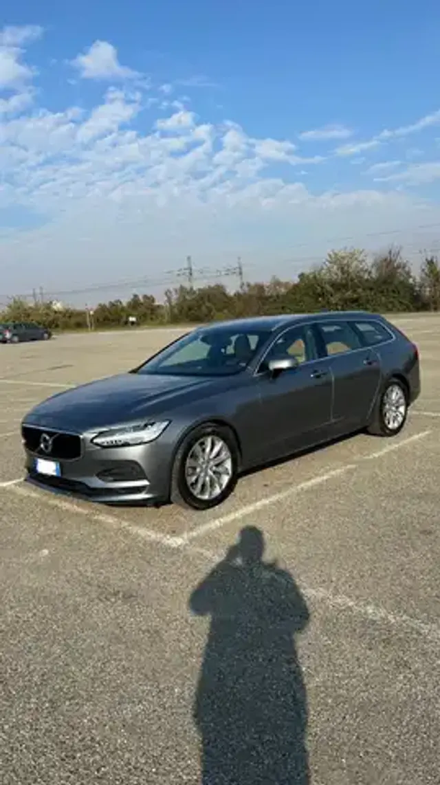 Volvo V90