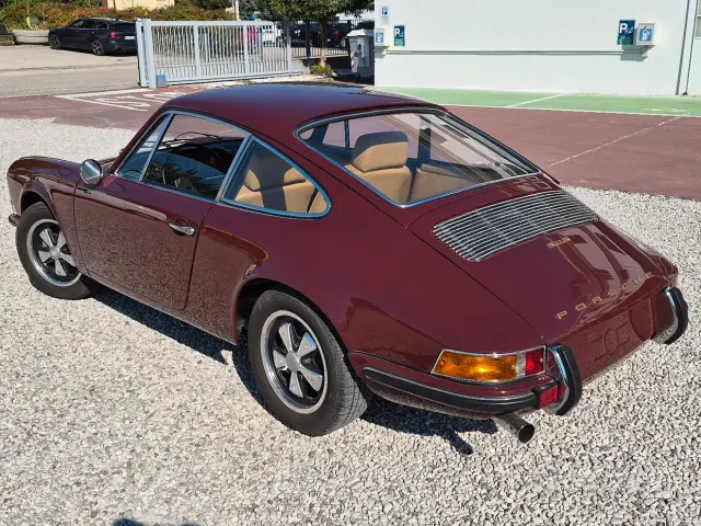 Porsche 911 (964)