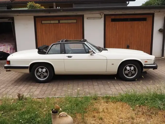 Jaguar XJSC