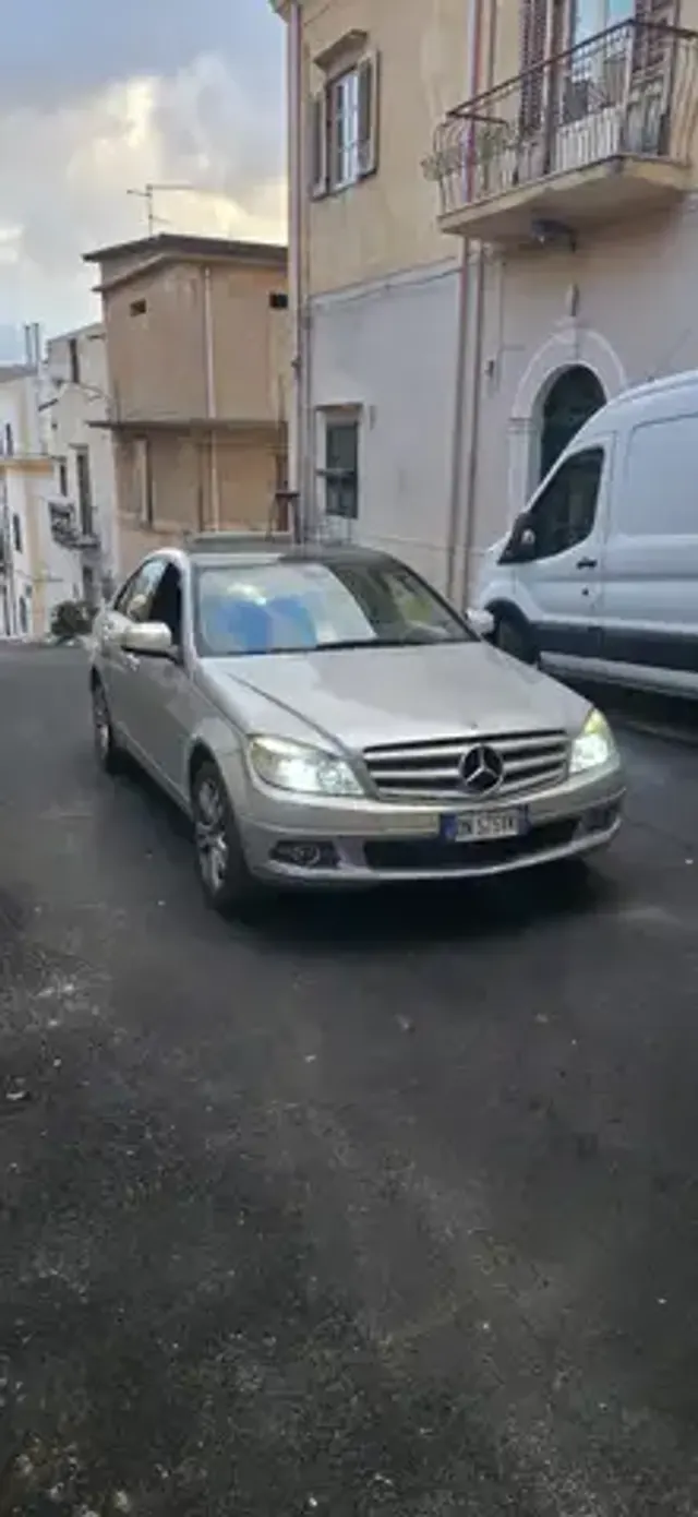 Mercedes-Benz C 220