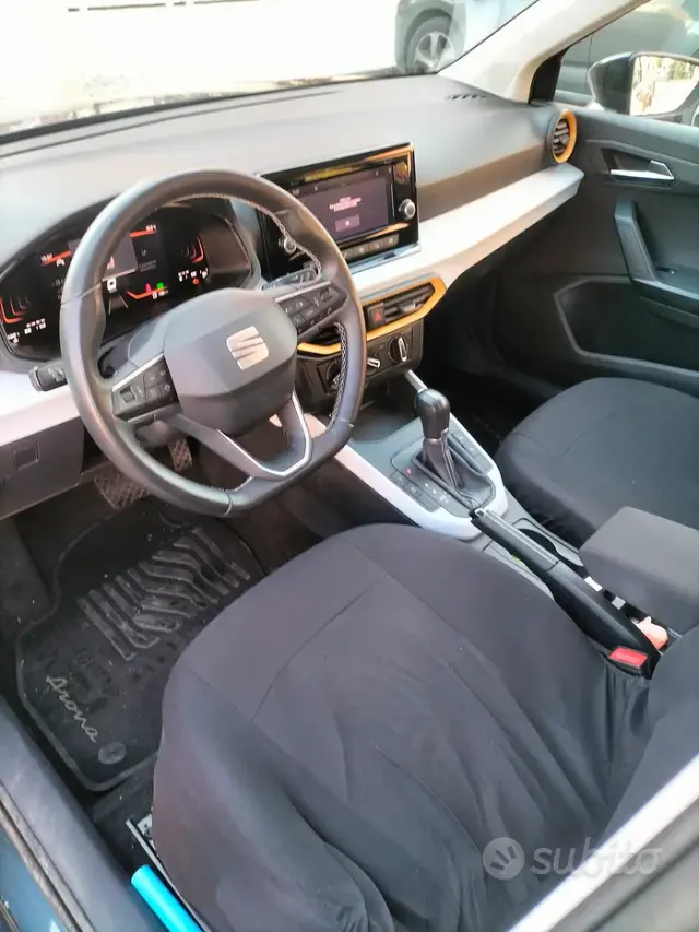Seat Arona