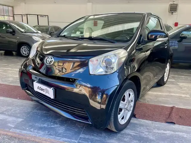 Toyota iQ