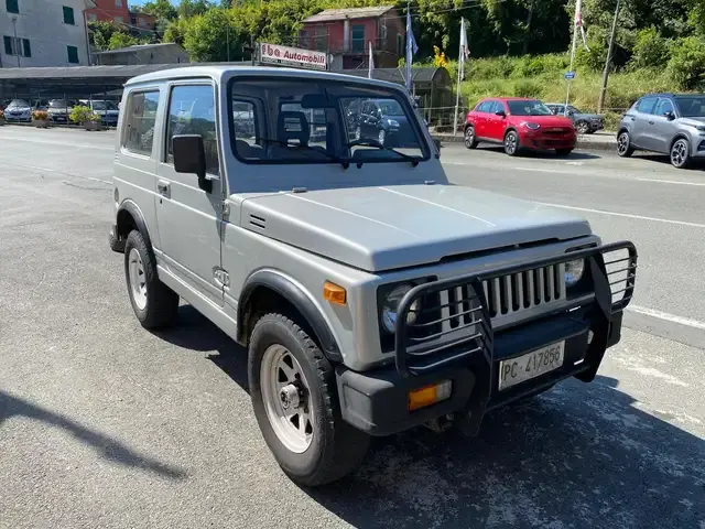 Suzuki SJ Samurai