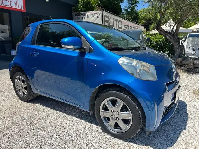 Toyota iQ