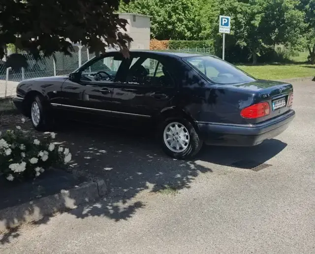 Mercedes-Benz E 250