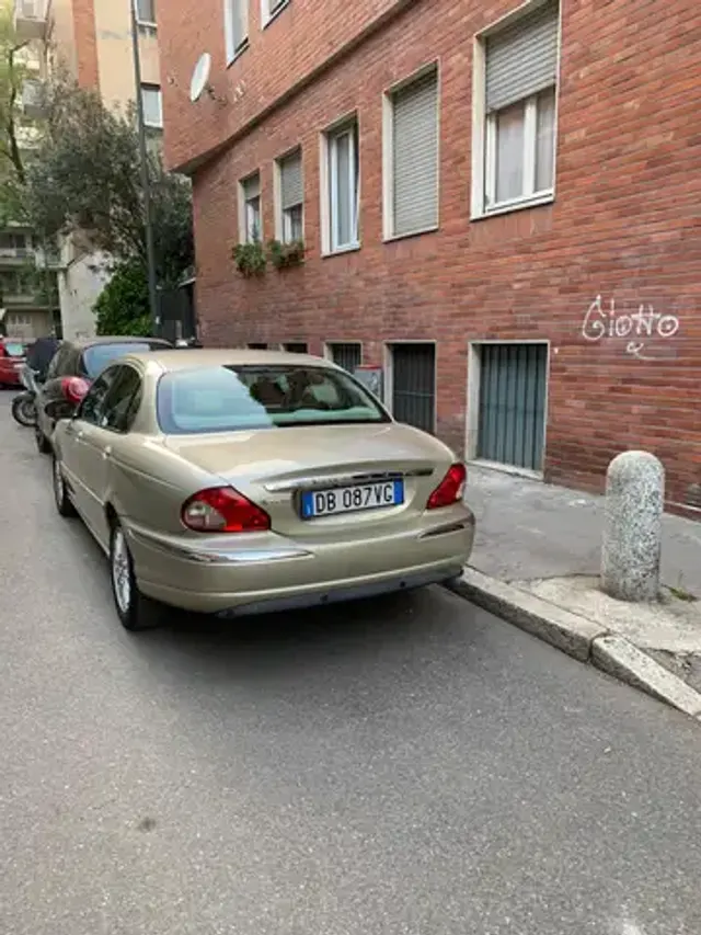 Jaguar X-Type
