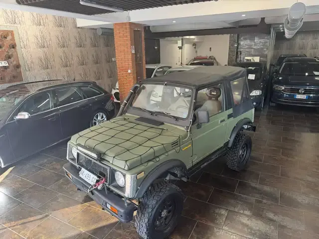 Suzuki Samurai