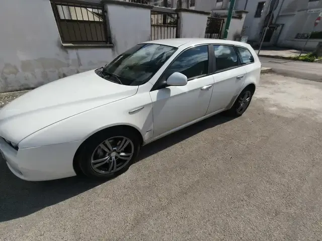 Alfa Romeo 159
