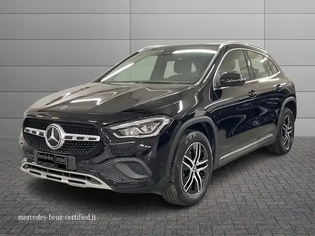 Mercedes-Benz GLA 200