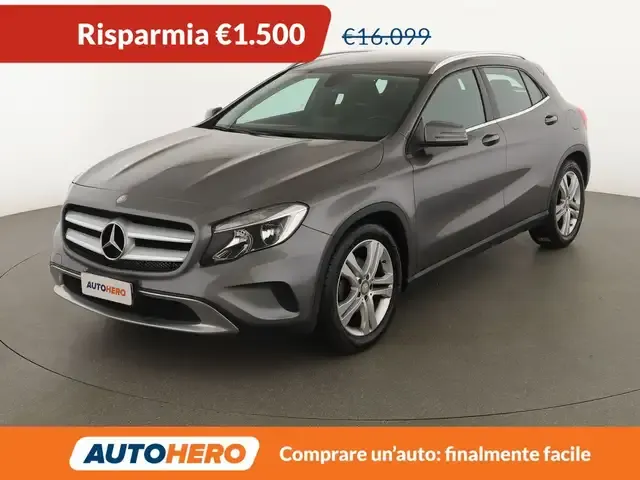 Mercedes-Benz GLA 200