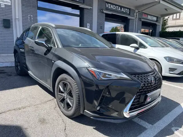 Lexus UX 200