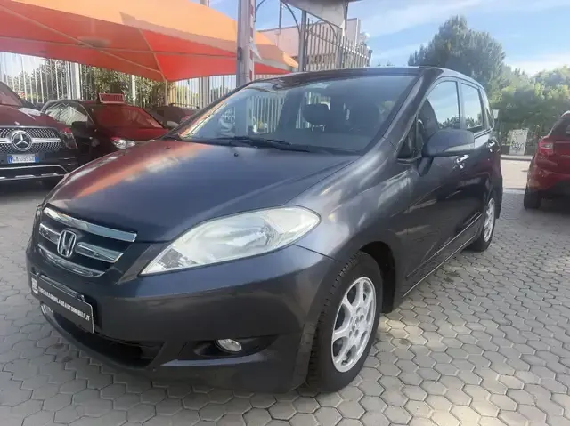 Honda FR-V