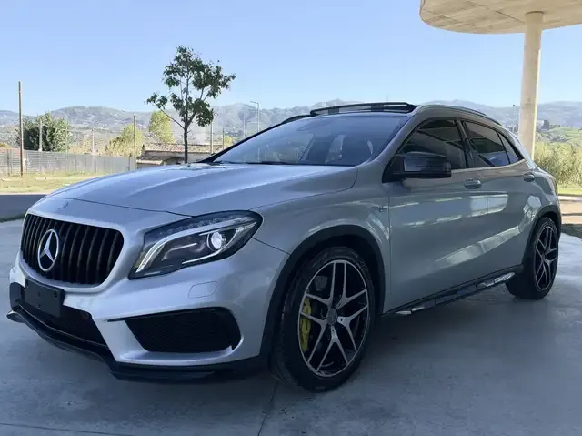 Mercedes-Benz GLA 45 AMG