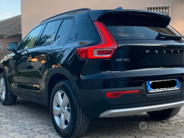 Volvo XC40 (2017-->)
