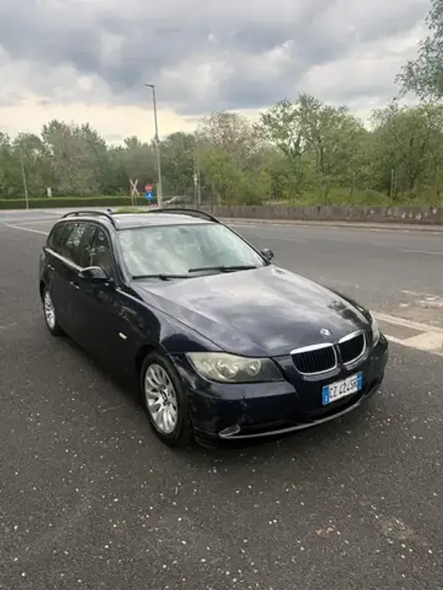 BMW 320