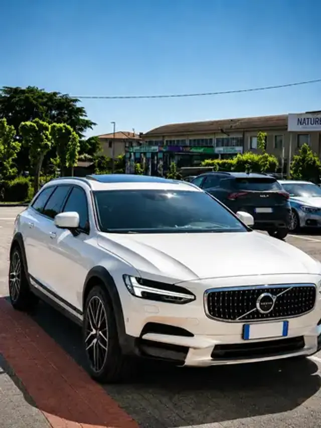 Volvo V90 Cross Country