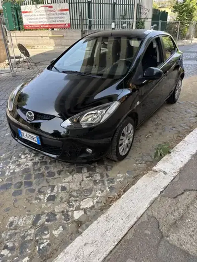 Mazda 2