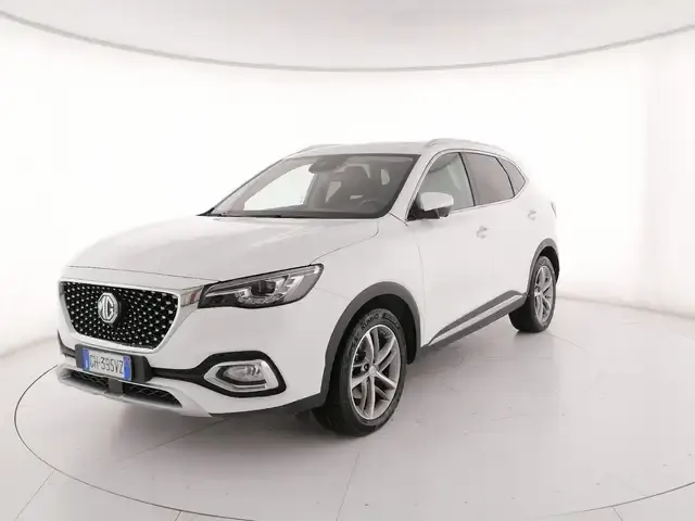 MG HS