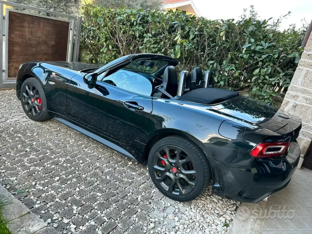 Abarth 124 Spider
