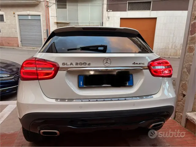 Mercedes-Benz GLA (X156)