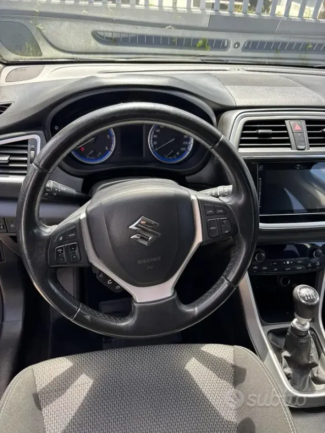Suzuki S-Cross