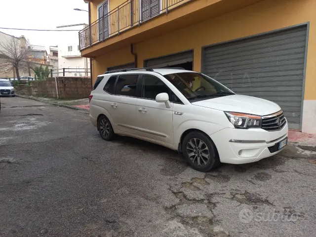 SsangYong Rodius 2ª serie