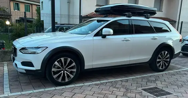 Volvo V90 Cross Country