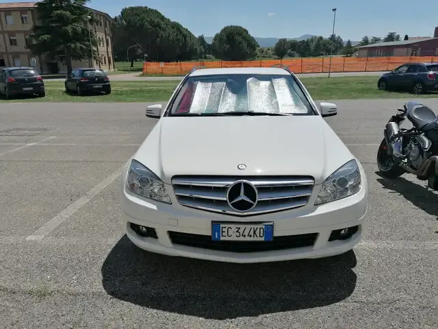 Mercedes-Benz C 220