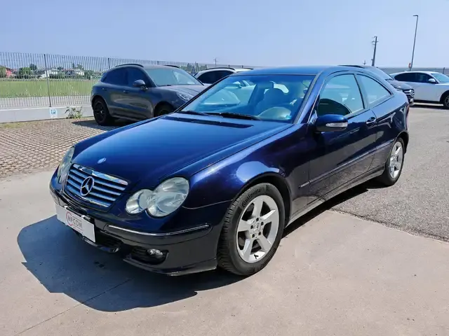 Mercedes-Benz C 220
