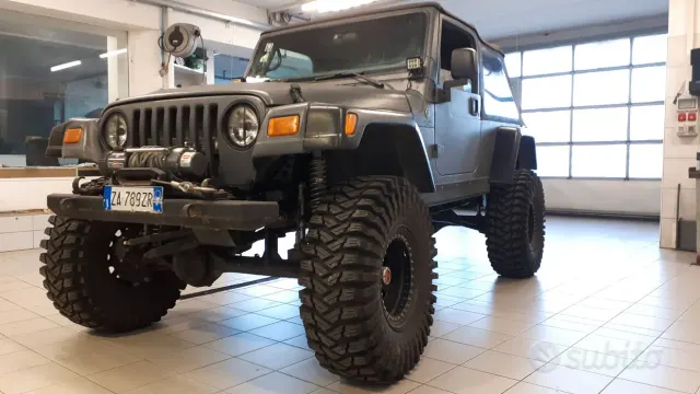 Jeep Wrangler 1ª-2ª s.