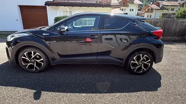 Toyota C-HR+