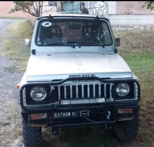 Suzuki SJ Samurai