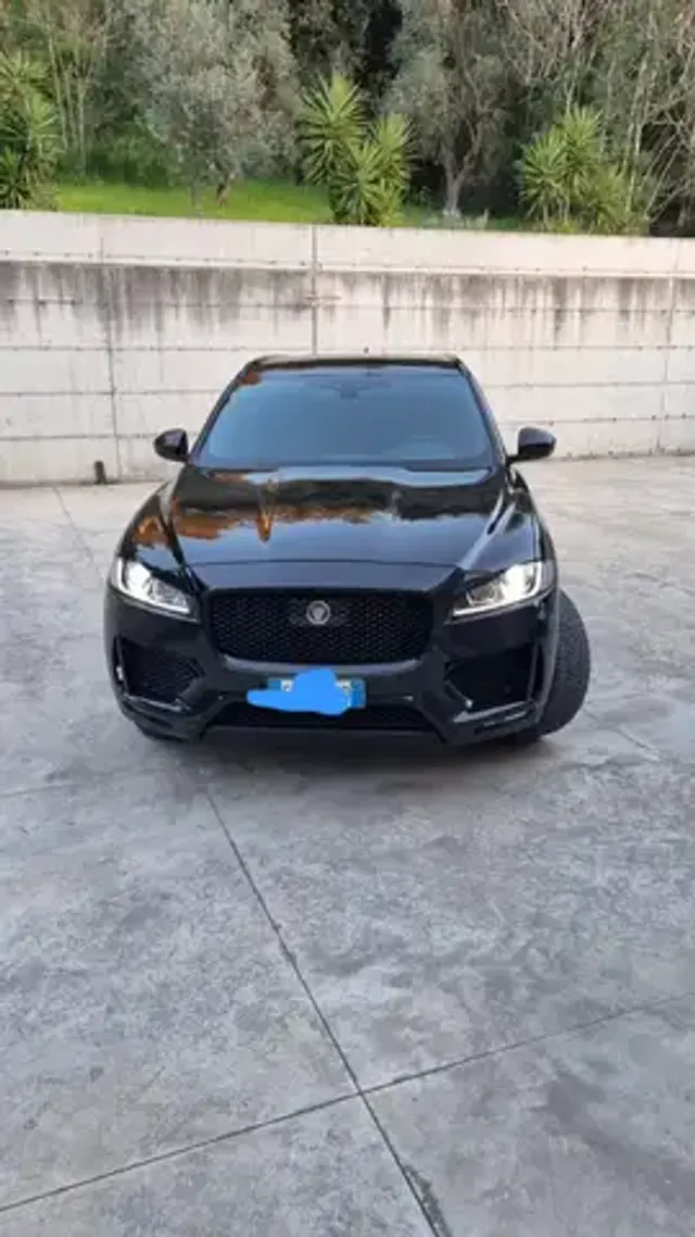 Jaguar F-Pace