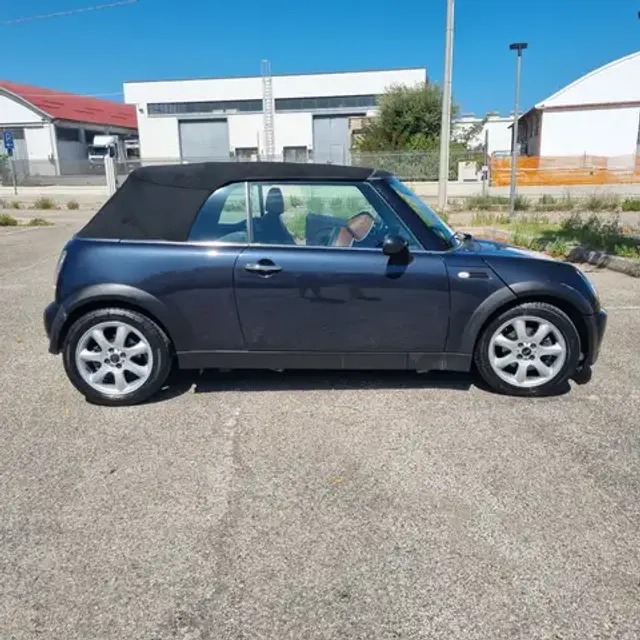 MINI Cooper Cabrio