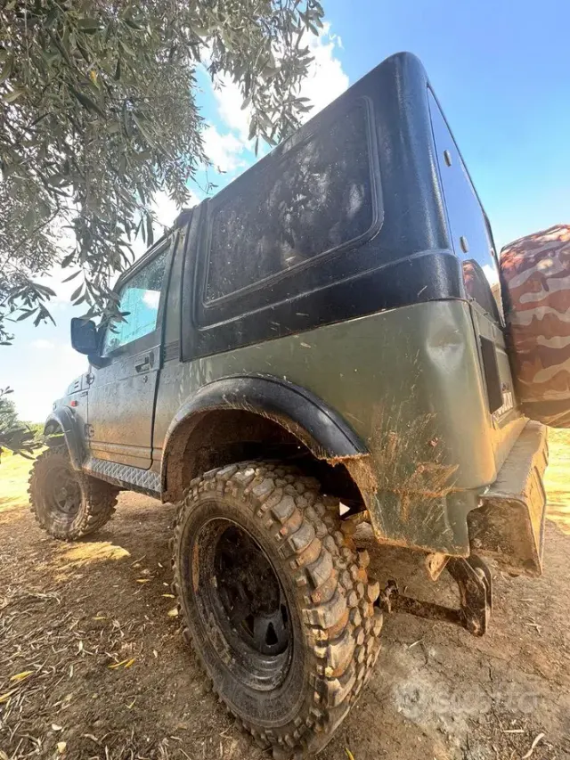 Suzuki Samurai