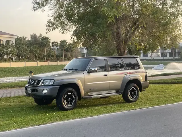Nissan Safari