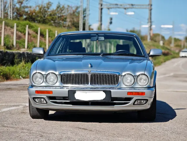 Jaguar XJ-Sovereign-Daiml.