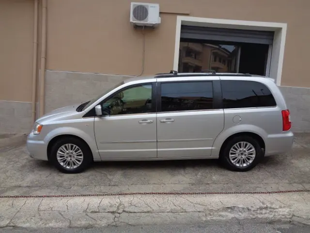 Lancia Voyager