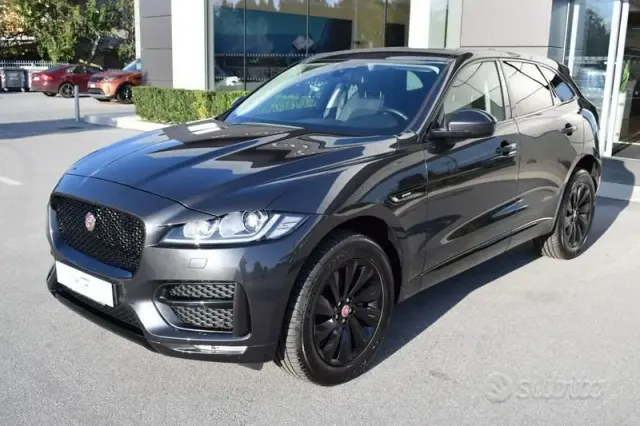 Jaguar F-Pace (X761)