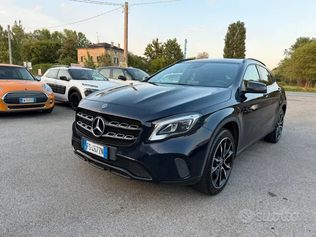 Mercedes-Benz GLA (X156)