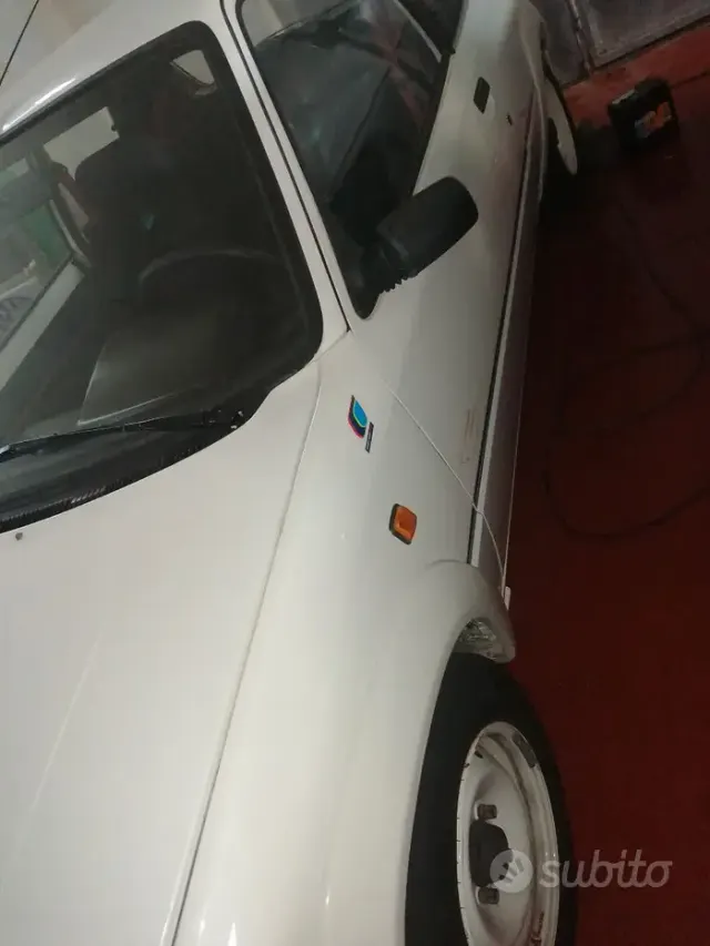 Peugeot 205