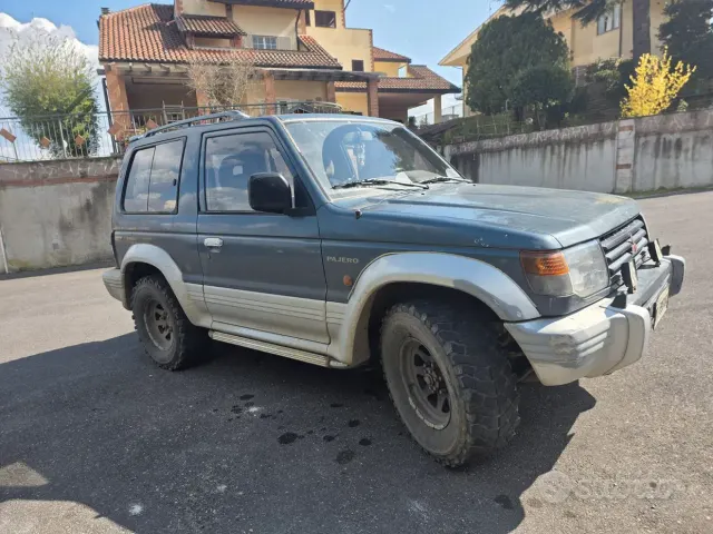 Mitsubishi Pajero ('82-'00)