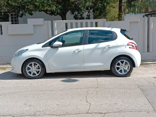 Peugeot 208 1° serie
