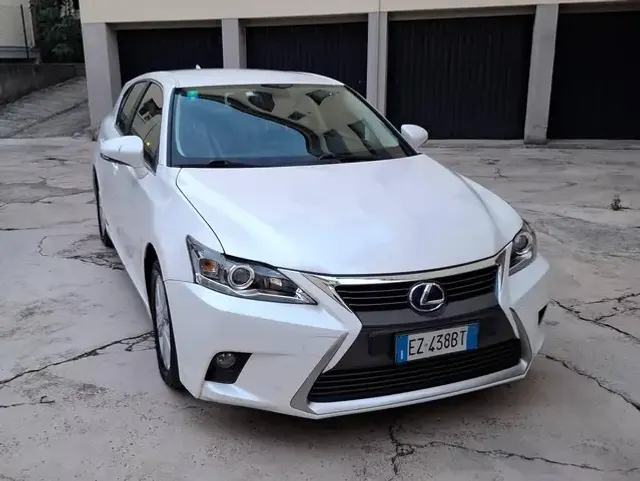 Lexus CT 200h