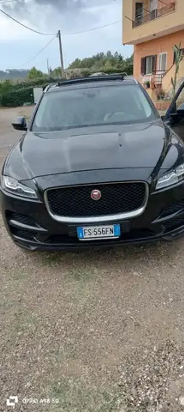 Jaguar F-Pace