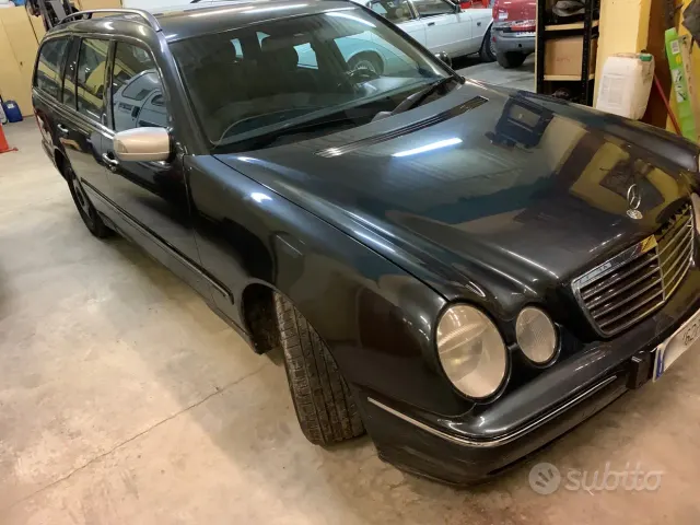 Mercedes-Benz Classe E (W/S210)
