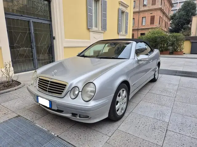 Mercedes-Benz CLK 230