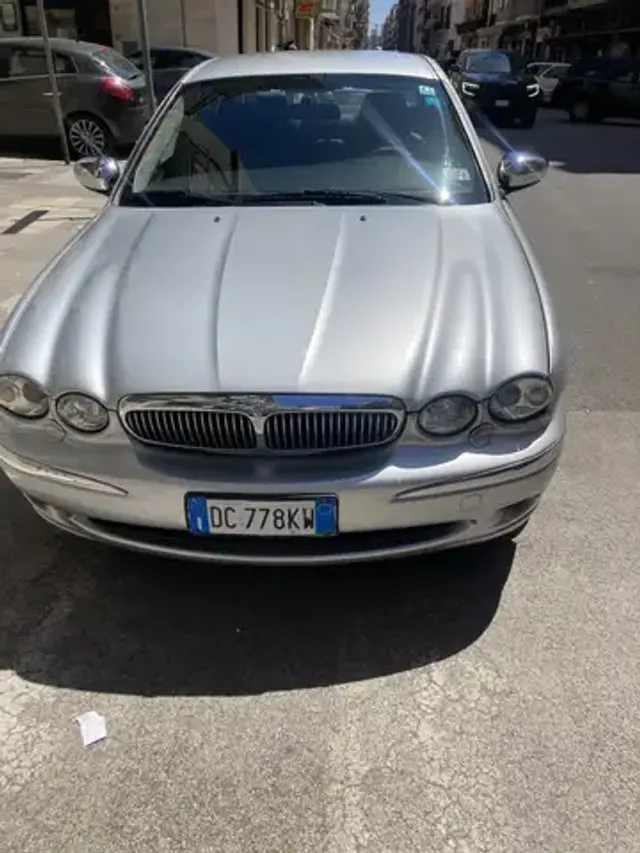 Jaguar X-Type