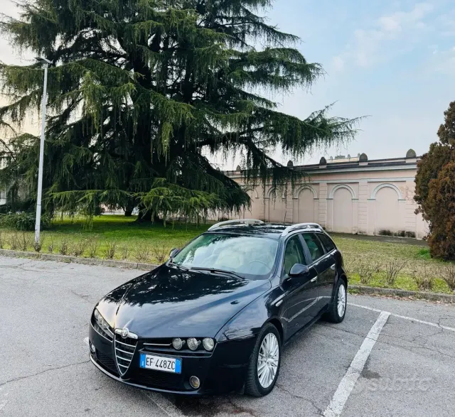 Alfa Romeo 159